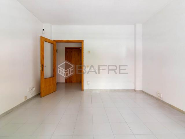 Piso en venta en Madrid, Palomeras Bajas. Pisos.