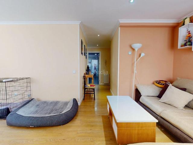 Piso en venta en Madrid, Palomeras Sureste. Amplio y Moderno Piso Reformado en Palomeras Sureste, Madrid. Pisos.