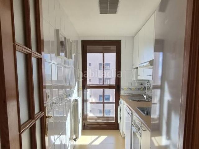 Piso en venta en Madrid, Palomeras Sureste. Fantástico y luminoso piso con excepcional plaza de garaje para 4 coches. Pisos.