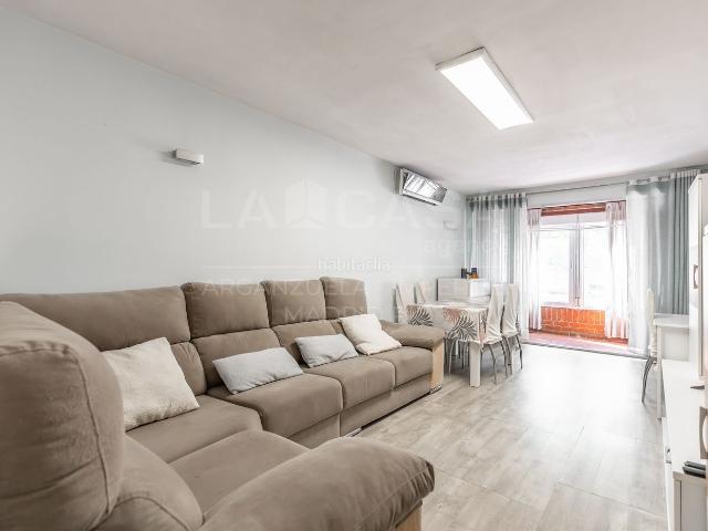 Piso en venta en Madrid, Palomeras Sureste. Piso en venta en calle Fuengirola, Madrid. Pisos.
