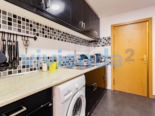 Piso en venta en Madrid, Palos de Moguer. Piso en Palos de Moguer, 157 m2, 6 dormitorios, 6 baxF1os, 1.089.000 euros. Pisos.