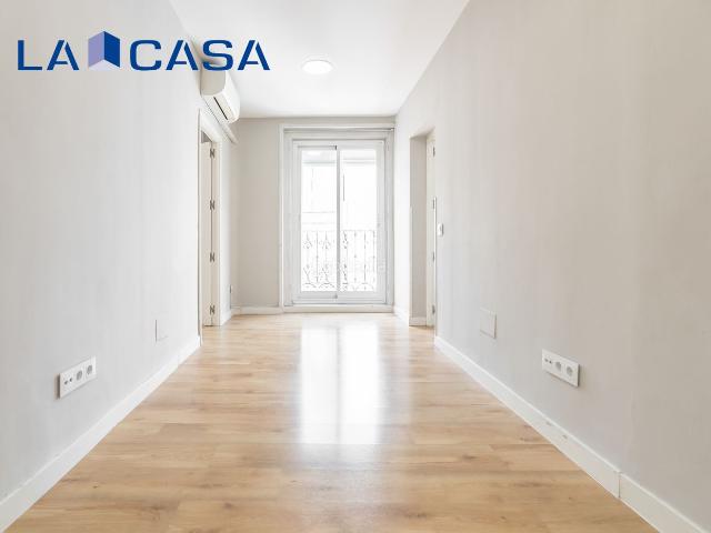 Piso en venta en Madrid, Palos de Moguer. Pisos.