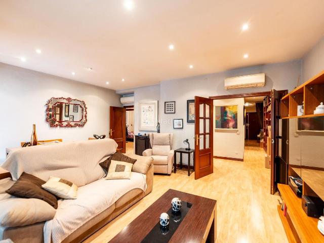 Piso en venta en Madrid, Palos de Moguer. Pisos.