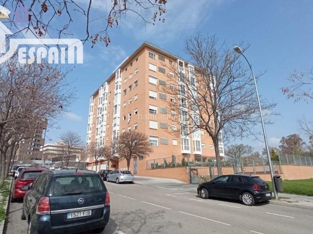 Piso en venta en Madrid, PAU de Carabanchel. PISO EN URBANIZACIÓN CON PISCINA. Pisos.