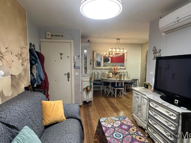 Piso en venta en Madrid, Peñagrande. ESTUDIO HOME MADRID OFRECE inmueble de 48 m2, en el barrio de Peñagrande. Pisos.