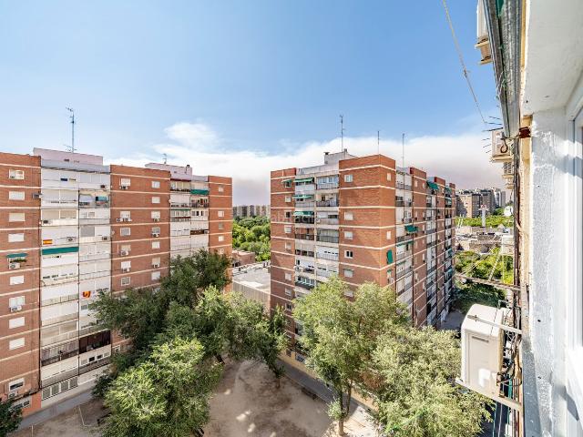 Piso en venta en Madrid, Pilar. Piso con reforma integral a estrenar. Ideal para inversores y parejas. Pisos.