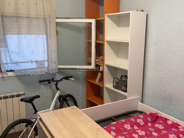 Piso en venta en Madrid, Pilar. Piso exterior junto al Metro de Peñagrande. Pisos.