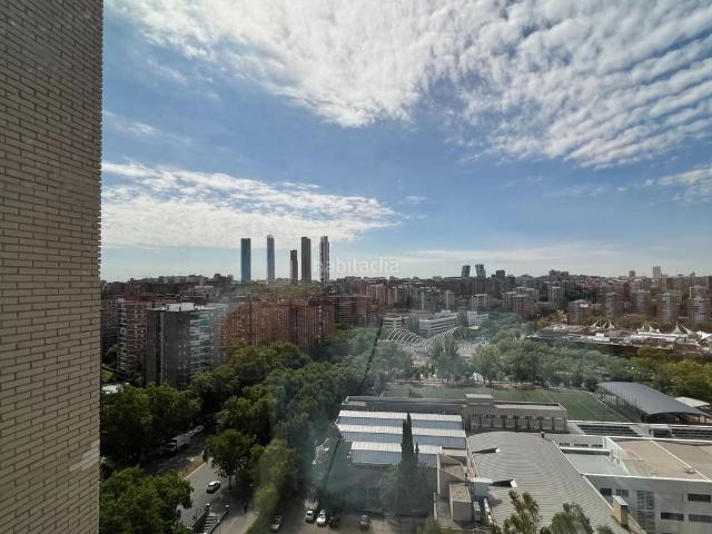 Piso en venta en Madrid, Pilar. Piso totalmente reformado con estilo, excelente distribución y listo para entrar a vivir. Pisos.