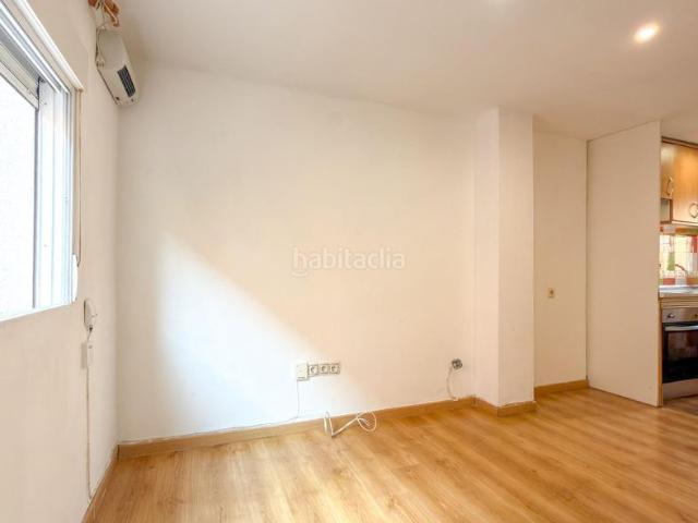 Piso en venta en Madrid, Portazgo. Piso Exterior en Primera Planta Portazgo, Madrid 157.000. Pisos.