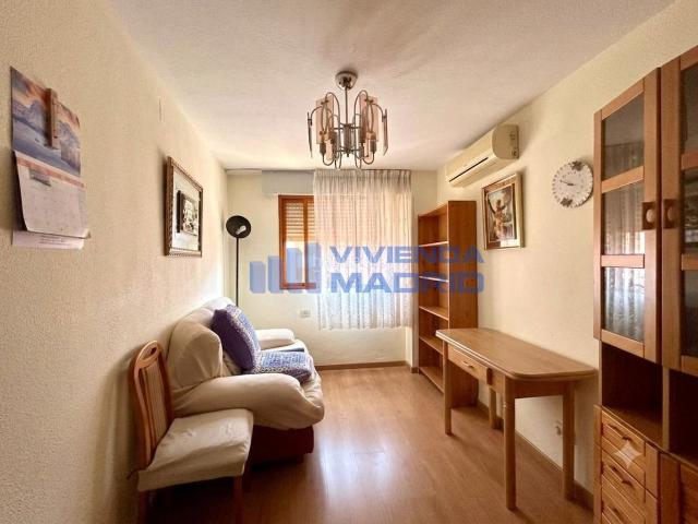 Piso en venta en Madrid, Portazgo. Pisos.