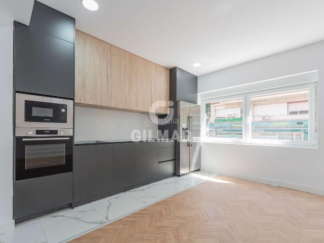 Piso en venta en Madrid, Prosperidad. Venta de entreplanta alta a estrenar con reforma de lujo, moderna y exclusiva, ubicada en el corazón del barrio de la Prosperidad. Pisos.