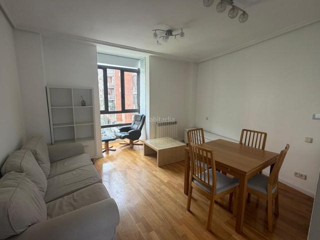Piso en venta en Madrid, Prosperidad. Luz, ubicación y potencial en Clara del Rey Prosperidad Chamartín. Pisos.