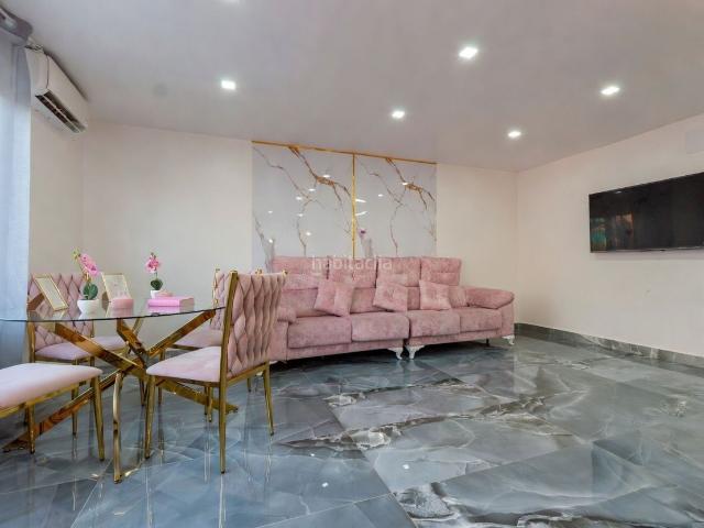 Piso en venta en Madrid, Pradolongo. Pisos.