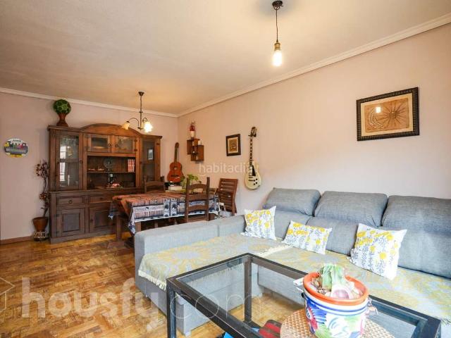 Piso en venta en Madrid, Pradolongo. Pisos.