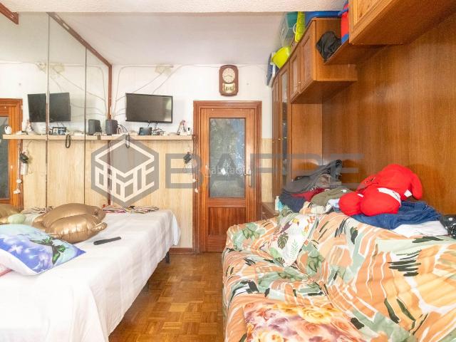 Piso en venta en Madrid, Pradolongo. Pisos.
