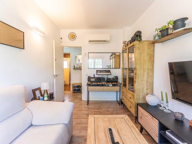 Piso en venta en Madrid, Pueblo Nuevo. CAPITAL HOME VENDE EN EXCLUSIVA ESTUPENDO PISO EN CALLE ALCALÁ. Pisos.