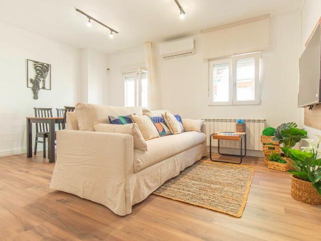 Piso en venta en Madrid, Pueblo Nuevo. Piso en venta en Calle de Antonio Ponz 13. Pisos.