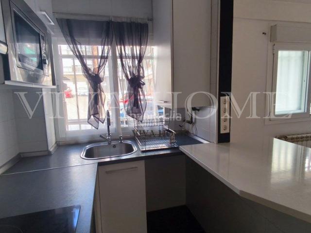 Piso en venta en Madrid, Pueblo Nuevo. PISO exterior de 70 m2 construidos, con 3 habitaciones, 2 baños y trastero en Pueblo Nuevo. Pisos.