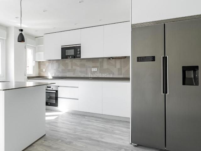Piso en venta en Madrid, Pueblo Nuevo. Pisos.