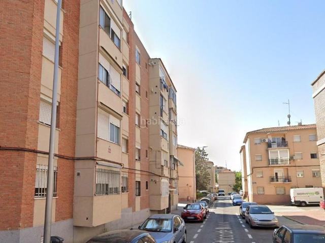 Piso en venta en Madrid, Puerta Bonita. VENTA EN CONDICIONES ESPECIALESCESIÓN DE CRÉDITO. ACTIVO SIN POSESIÓN, NO HIPOTECABLE. Pisos.