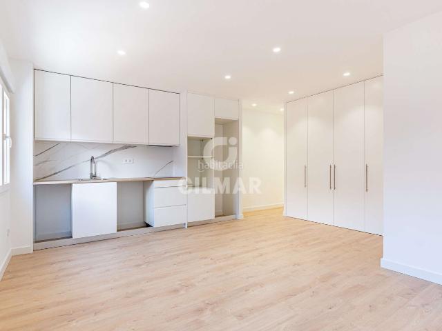 Piso en venta en Madrid, Puerta del Ángel. Descubre este elegante piso ubicado en el barrio de Puerta del Ángel, en el distrito de Latina, Madrid. Con una superficie constru. Pisos.