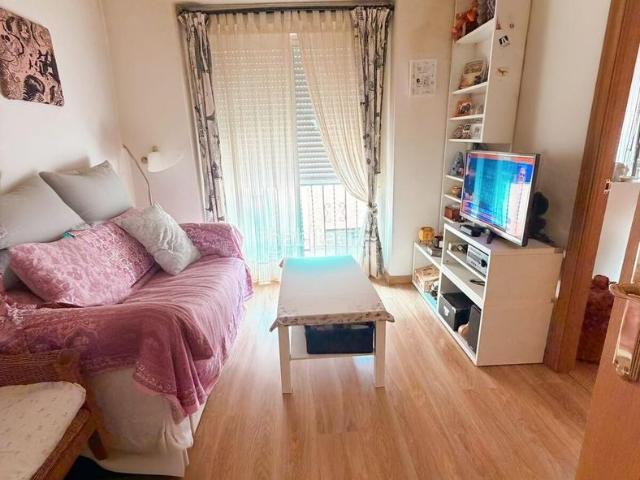 Piso en venta en Madrid, Puerta del Ángel. Ideal inversión o primera vivienda en Puerta del Ángel Excelente ubicación y bajos gastos. Pisos.