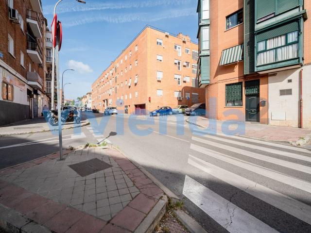 Piso en venta en Madrid, Puerta del Ángel. Piso en Puerta del xC1ngel, 80 m2, 2 dormitorios, 1 baxF1os, 265.000 euros. Pisos.