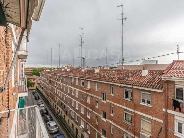 Piso en venta en Madrid, Puerta del Ángel. piso en venta en calle carballido, madrid. Pisos.