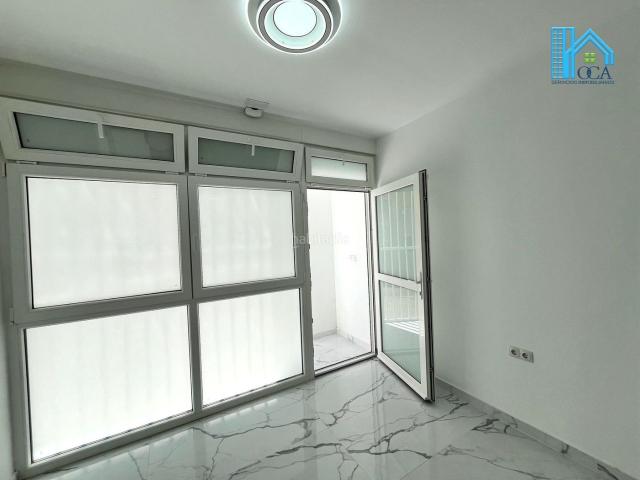 Piso en venta en Madrid, Puerta del Ángel. Piso en venta en Calle de Athos. Pisos.