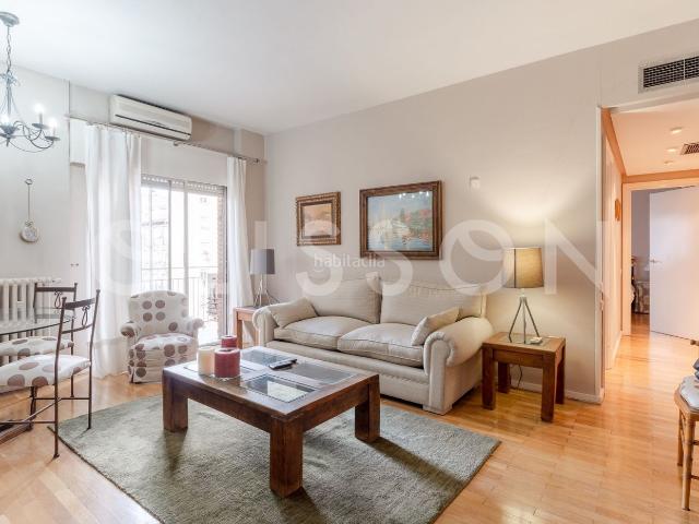 Piso en venta en Madrid, Recoletos. Exclusiva vivienda luminosa a reformar en Recoletos. Pisos.