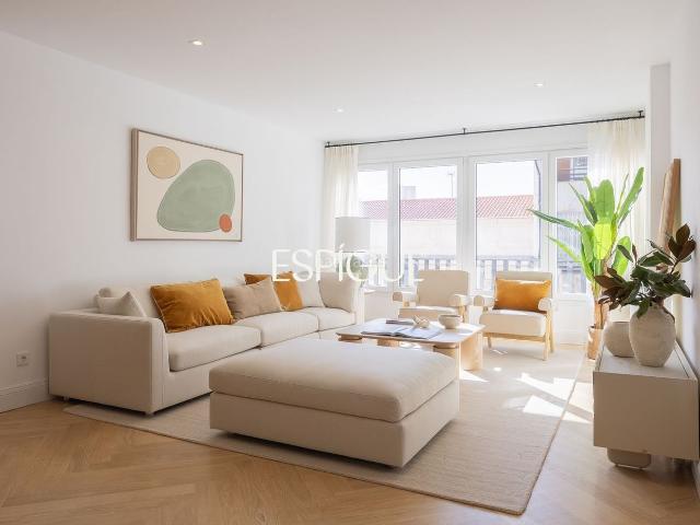 Piso en venta en Madrid, Recoletos. Se vende espectacular piso reformado en el corazón del barrio de Recoletos. Pisos.