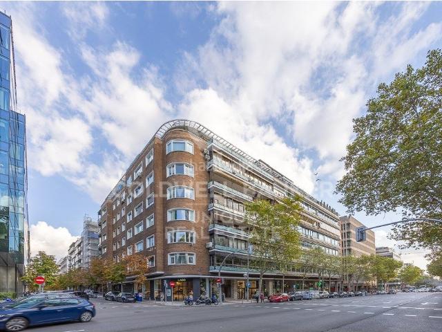 Piso en venta en Madrid, Recoletos. Piso reformado de 4 dormitorios con terraza en el exclusivo barrio de Recoletos, Madrid. Pisos.