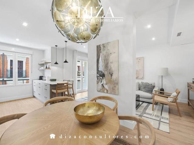 Piso en venta en Madrid, Recoletos. Ubicación, reforma y luz con orientación sur a un paso del Retiro. Pisos.