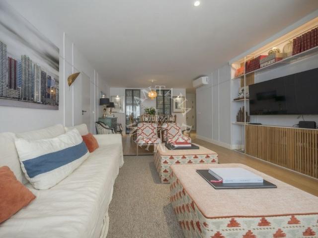 Piso en venta en Madrid, Ríos Rosas Nuevos Ministerios. ESPECTACULAR Y AMPLIA VIVIENDA CON PISCINA EN CHAMBERÍ. Pisos.