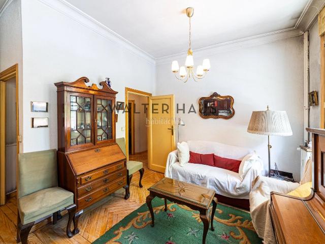 Piso en venta en Madrid, Ríos Rosas Nuevos Ministerios. Piso en venta a reformar en Rios Rosas, Madrid. Pisos.