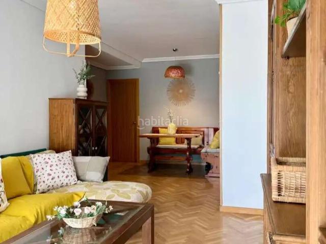 Piso en venta en Madrid, Rosas Musas. Luz, amplitud y vistas despejadas en Calle de María Sevilla Diago, Las Rosas, Madrid 28022. Pisos.