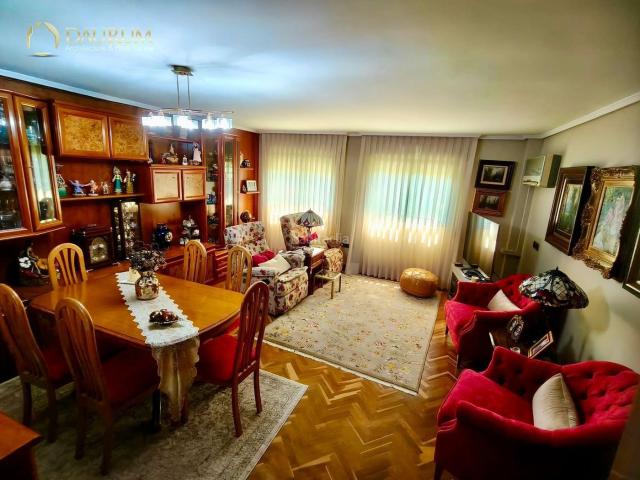 Piso en venta en Madrid, Santa Eugenia. MARAVILLOSO PISO DE 5 HABITACIONES EN SANTA EUGENIA. Pisos.
