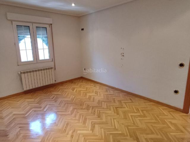 Piso en venta en Madrid, San Diego. Solvia Inmobiliaria Piso Madrid. Pisos.
