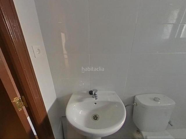 Piso en venta en Madrid, San Diego. VIVIENDA ALQUILADA EN AV SAN DIEGO 68. Pisos.