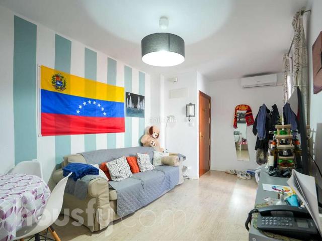 Piso en venta en Madrid, San Diego. Pisos.