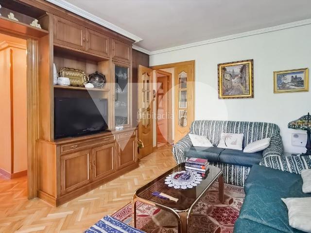 Piso en venta en Madrid, San Fermín. Piso en venta en San Fermín, Usera, Madrid. Pisos.