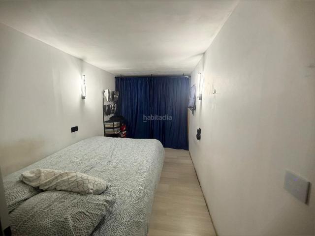Piso en venta en Madrid, San Isidro. Oportunidad de Inversión en Carabanchel Local Transformado en Vivienda. Pisos.