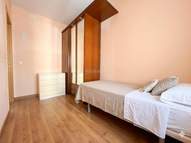 Piso en venta en Madrid, San Isidro. Excelente oportunidad de vivienda junto a Madrid Rio. Pisos.