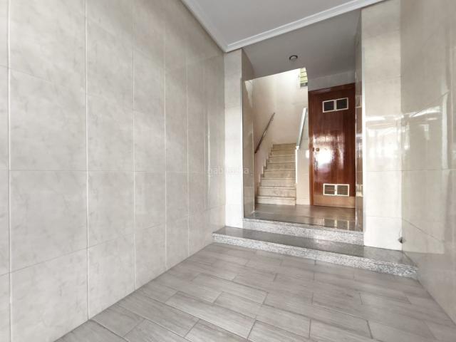 Piso en venta en Madrid, San Isidro. Grupo Xanadu Inmobiliaria pone en VENTA este estupendo piso en Vista Alegre en el Barrio de Carabanchel. Pisos.