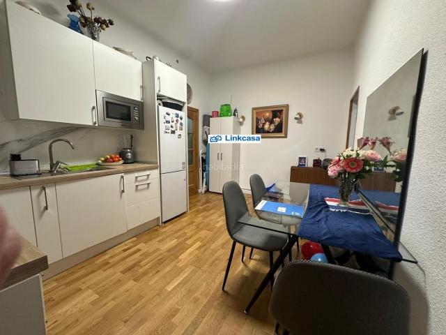 Piso en venta en Madrid, San Isidro. Piso de cuatro habitaciones en Márques de Vadillo. Pisos.