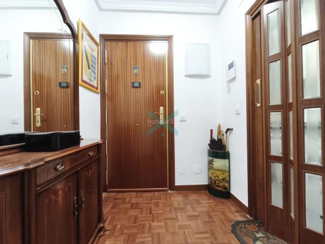 Piso en venta en Madrid, San Isidro. Piso en VENTA CARABANCHEL en calle Toboso en recinto cerrado. zonas ajardinadas, parque infantil y local aparcamiento. Pisos.