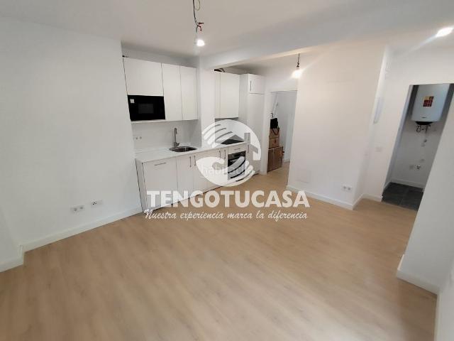 Piso en venta en Madrid, San Isidro. Piso en venta en Calle de San Cándido. Pisos.