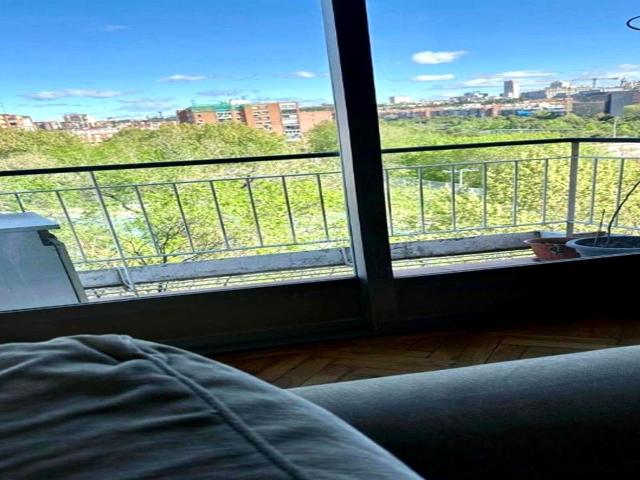Piso en venta en Madrid, San Isidro. VENTA DE HERMOSO PISO EN LA AV. MANZANARES RIO 2. Pisos.