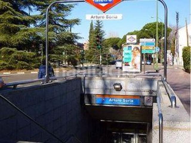 Piso en venta en Madrid, San Juan Bautista. *Piso en Venta en Madrid ¡Tu nuevo hogar te espera! *. Pisos.