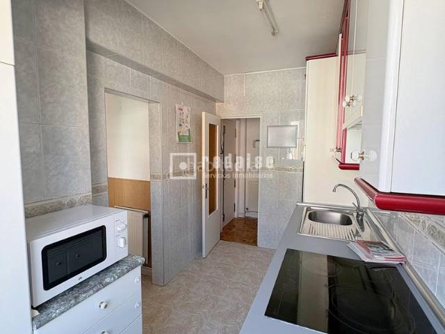 Piso en venta en Madrid, San Pascual. Luz, tranquilidad y una ubicación privilegiada en el Barrio de San Pascual!. Pisos.
